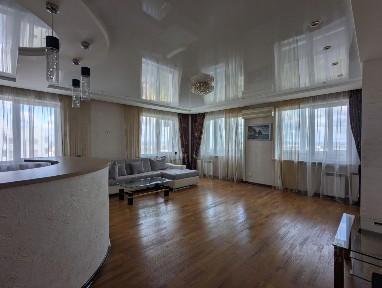 Продается 3-комн. квартира, 102,2 м²