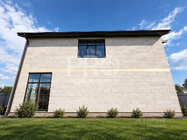 Продается 2-этажный дом, 208,6 м²