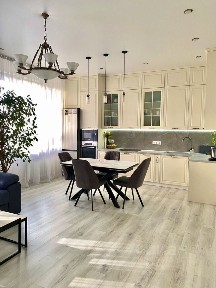 Продается 4-комн. квартира, 87 м²
