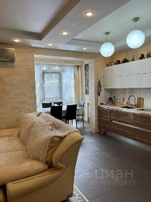 Продается 4-комн. квартира, 228,6 м²