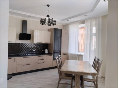 Сдается 3-комн. квартира, 119,5 м²