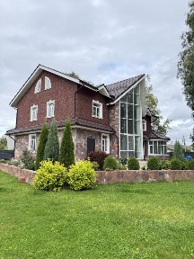 Продается 3-этажный дом, 350 м²