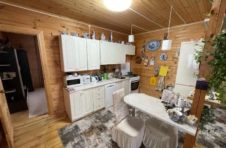 Продается 2-этажный дом, 130 м²