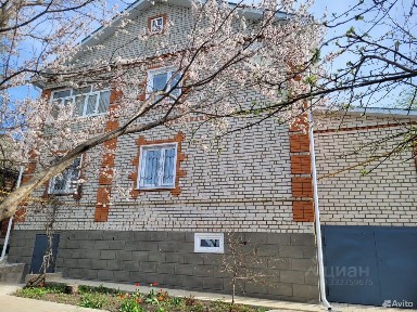 Продается 2-этажный коттедж, 200 м²