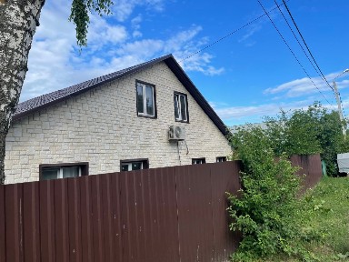 Продается 2-этажный дом, 160 м²