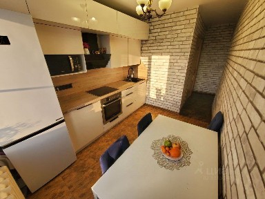 Продается 4-комн. квартира, 64,3 м²