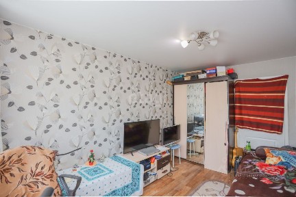 Продается 4-комн. квартира, 90 м²
