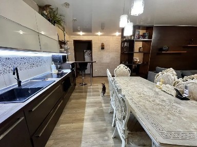 Продается 4-комн. квартира, 97 м²