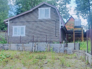 Продается 3-этажный дом, 120 м²