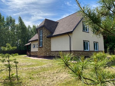 Продается 2-этажный дом, 200 м²