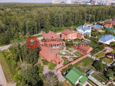 Продается 4-этажный коттедж, 479,5 м²