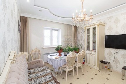 Продается 3-этажный коттедж, 263,9 м²