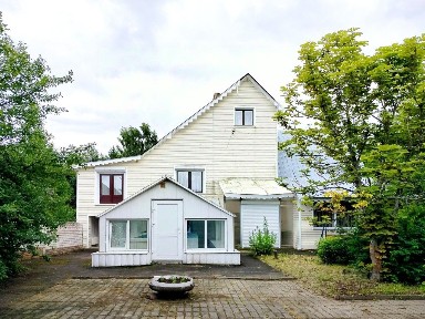 Продается 3-этажный дом, 319 м²