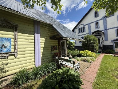 Продается 2-этажный дом, 250 м²