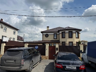 Продается 2-этажный коттедж, 300 м²