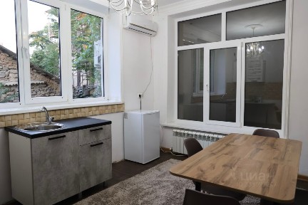 Сдается многокомнатная квартира, 130 м²