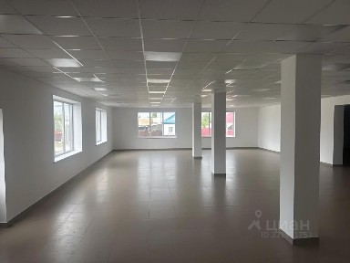 Сдается торговая площадь, 326 м²
