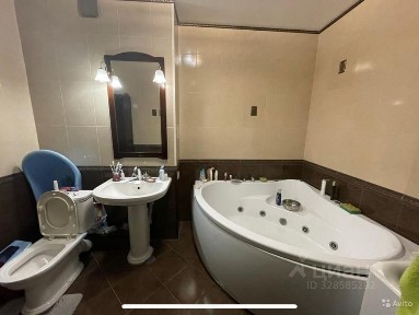 Сдается 3-комн. квартира, 113,8 м²