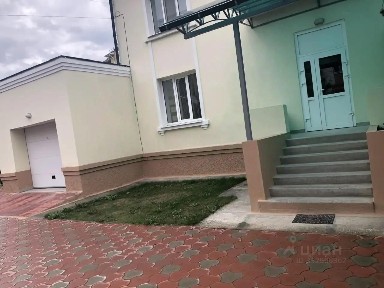 Сдается 1/2 часть 2-этажного дома, 500 м²
