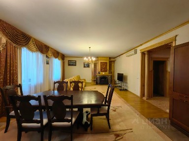 Продается 4-комн. квартира, 157,1 м²
