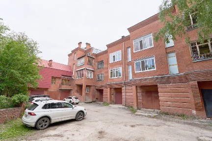 Продается 4-комн. квартира, 128,6 м²