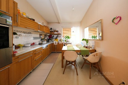 Продаются 3-комн. апартаменты, 115 м²