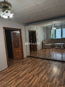 Продается 4-комн. квартира, 57 м²