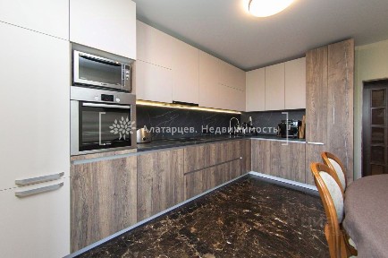 Продается 4-комн. квартира, 164,5 м²