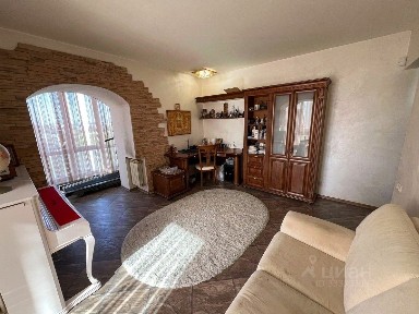 Продается 4-комн. квартира, 130,3 м²