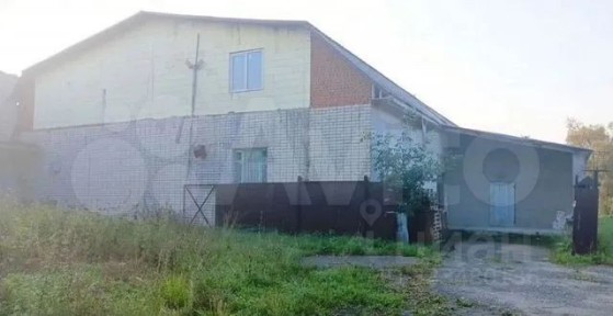 Сдается здание, 1 050 м²