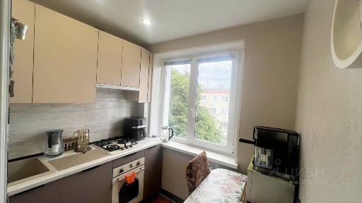 Продается 4-комн. квартира, 59,5 м²
