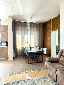 Продается 4-комн. квартира, 120 м²