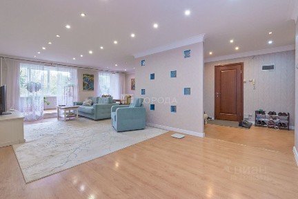 Продается 3-комн. квартира, 103 м²