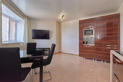 Продается 2-комн. квартира, 63,5 м²