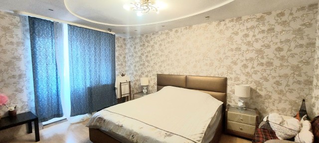 Продается 5-комн. квартира, 135 м²