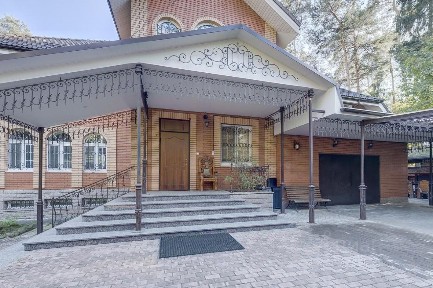 Продается 3-этажный коттедж, 731,9 м²