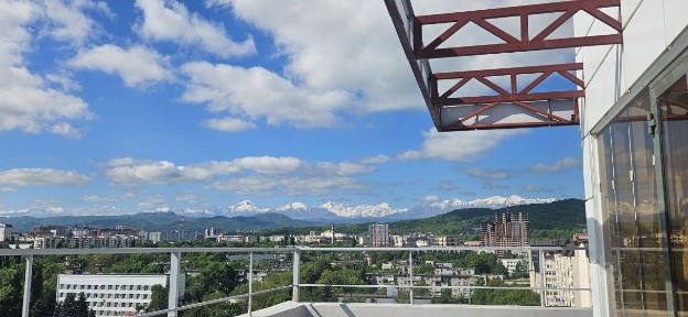Продается 4-комн. квартира, 175 м²