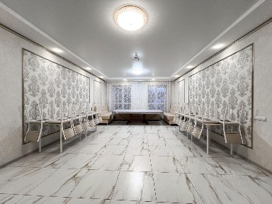 Сдается 2-этажный дом, 230 м²