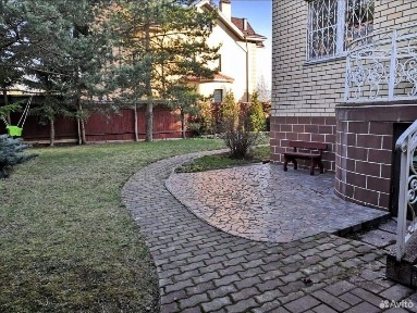 Сдается 2-этажный дом, 265 м²