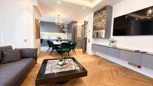 Сдается 4-комн. квартира, 135 м²