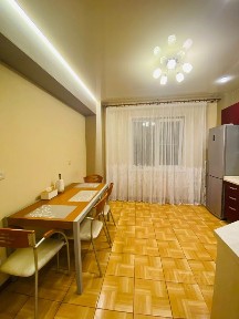 Продается 2-комн. квартира, 76,1 м²