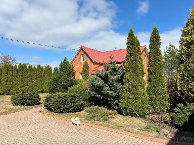 Сдается 2-этажный дом, 140 м²