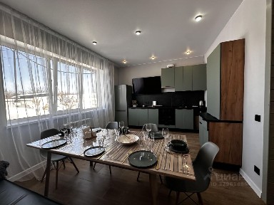 Сдается 2-этажный дом, 160 м²
