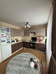 Продается 4-комн. квартира, 71 м²