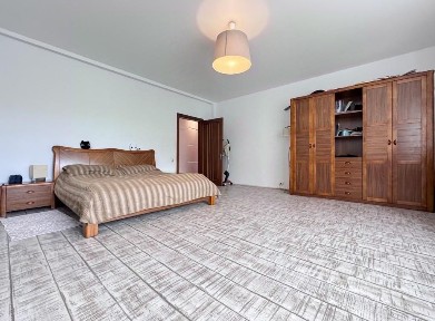 Сдается 5-комн. квартира, 190 м²