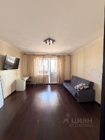 Сдается 4-комн. квартира, 102 м²