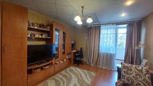 Продается 4-комн. квартира, 73 м²
