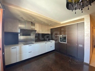 Продается 3-комн. квартира, 98 м²