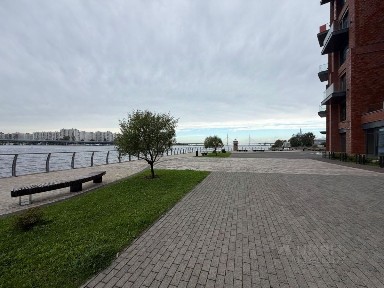 Сдается 1-комн. квартира, 68 м²