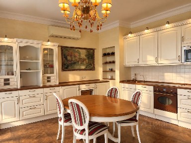 Сдается 3-комн. квартира, 102 м²